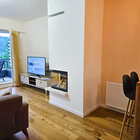 Kadic - Free Private Garage Parking Apartment