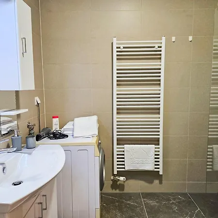 Kadic - Free Private Garage Parking *